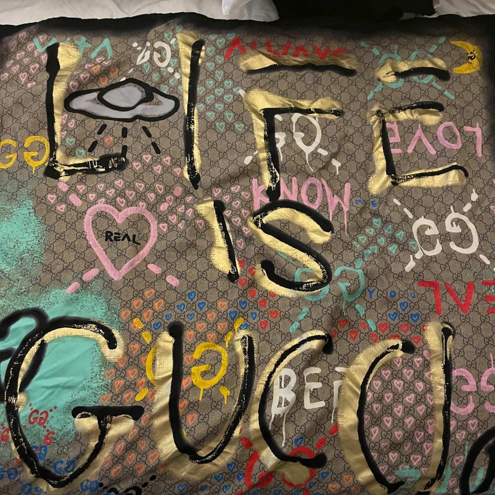 Gucci scarf